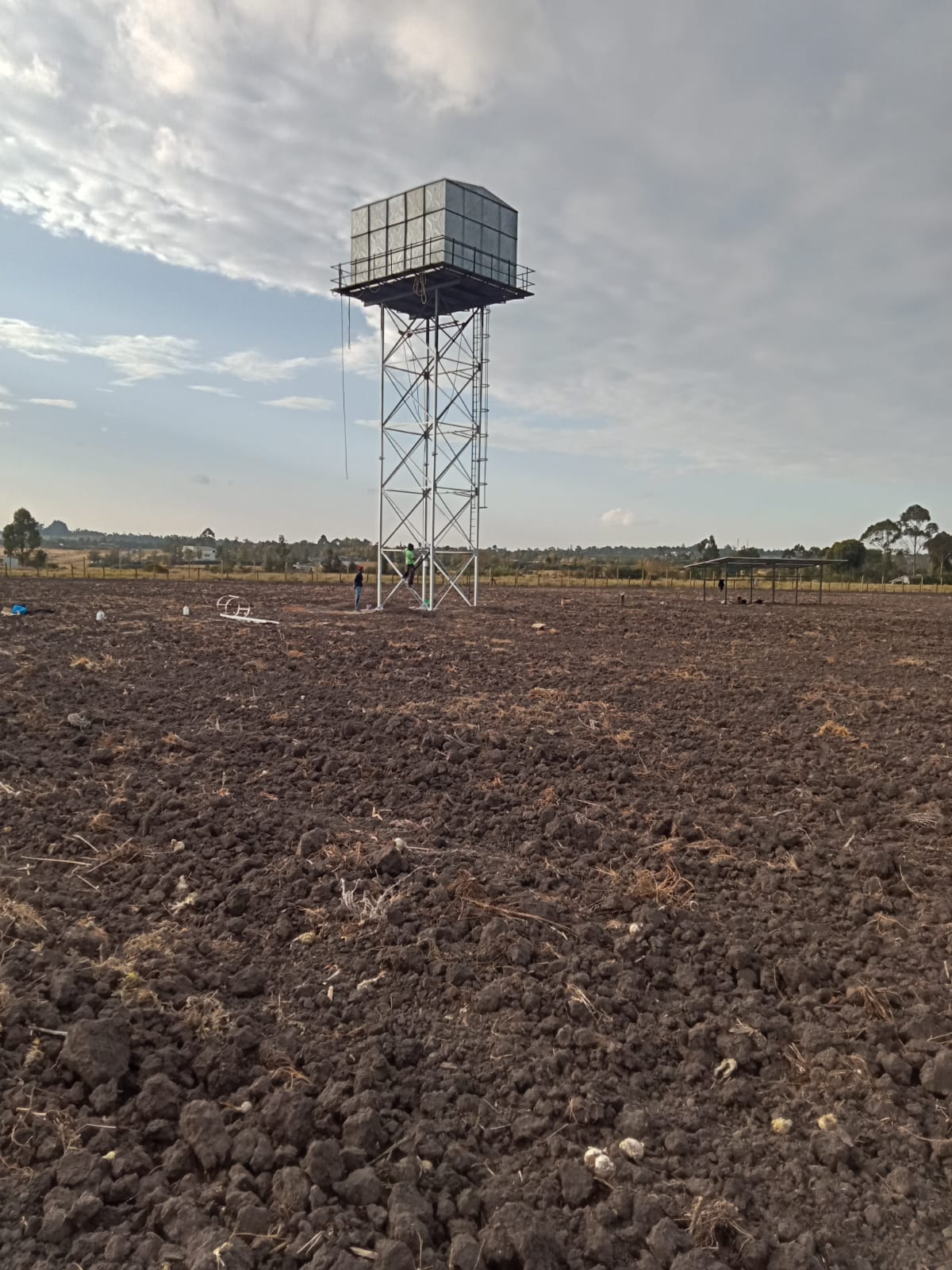 24,000L Pressed Steel Water Tank on a 9m Tower 24,000L Pressed Steel Water Tank on a 9m Tower